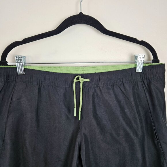 Adidas Mens Black & Green Athletic Shorts W/ Drawstrings Pockets Size M Workout - Picture 3 of 9